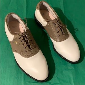 NEW genuine leather Oxford saddle golf shoe.